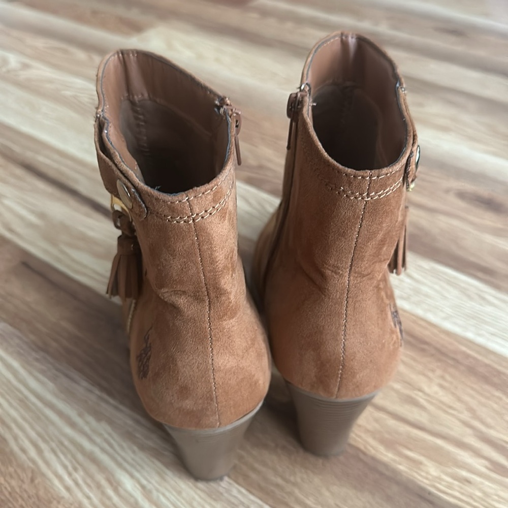 U.S. Polo ASSN brown heeled ankle boots size 11 - Picture 3 of 10